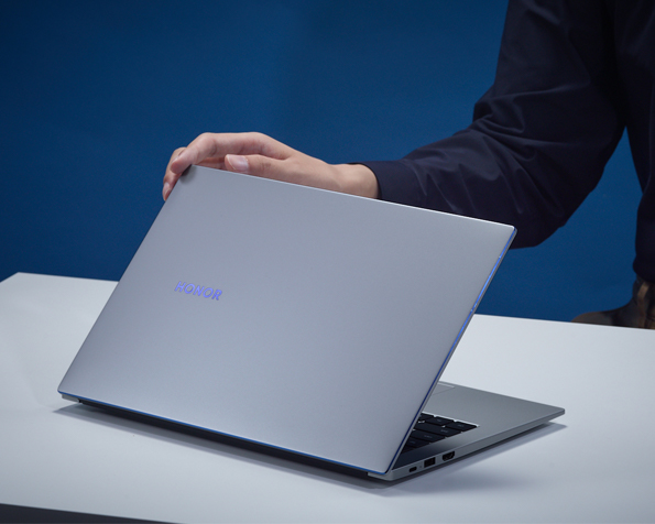 honor magicbook x 15        